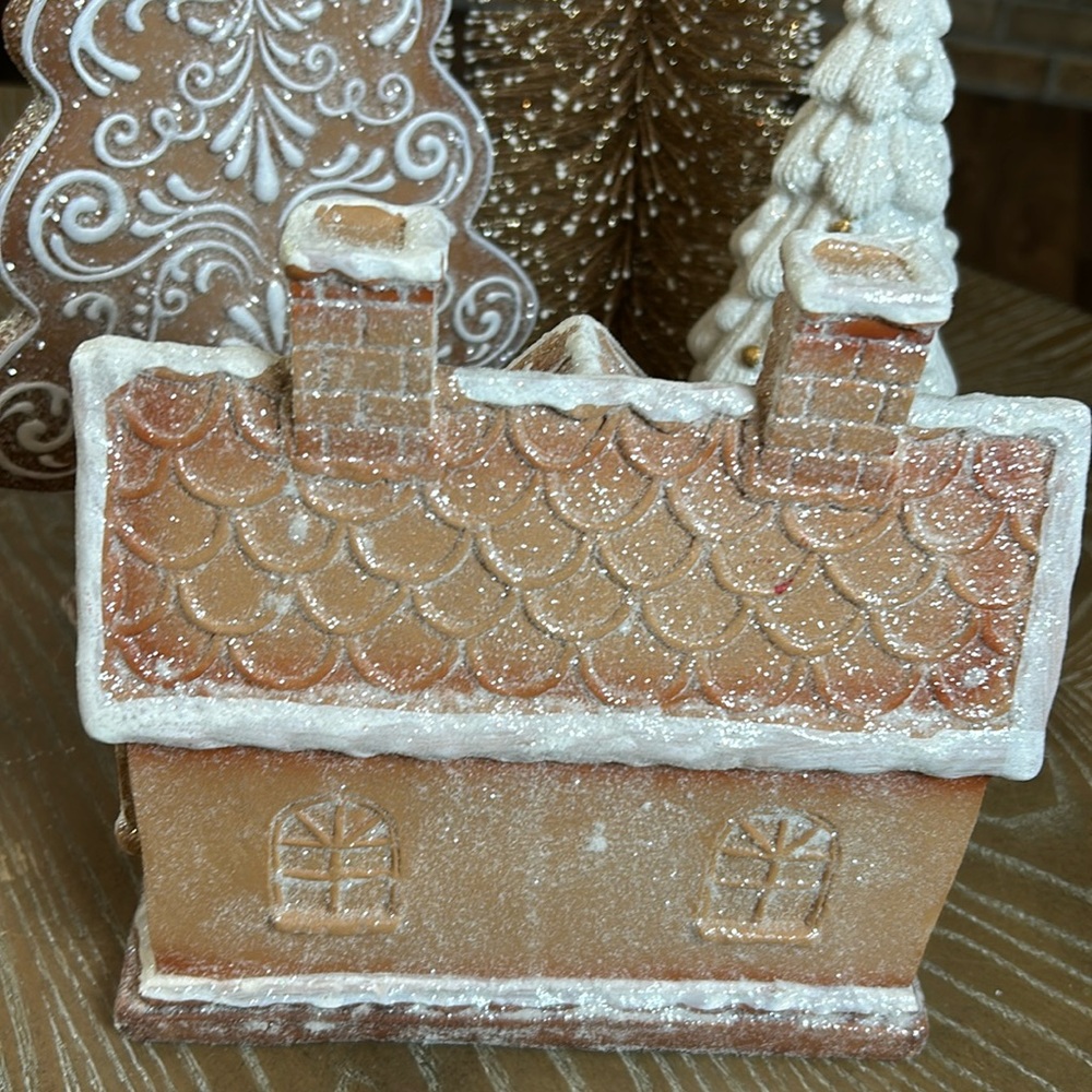 NEW! Christmas Holiday Gingerbread Winter Village Cottage Home House - Picture 7 of 9